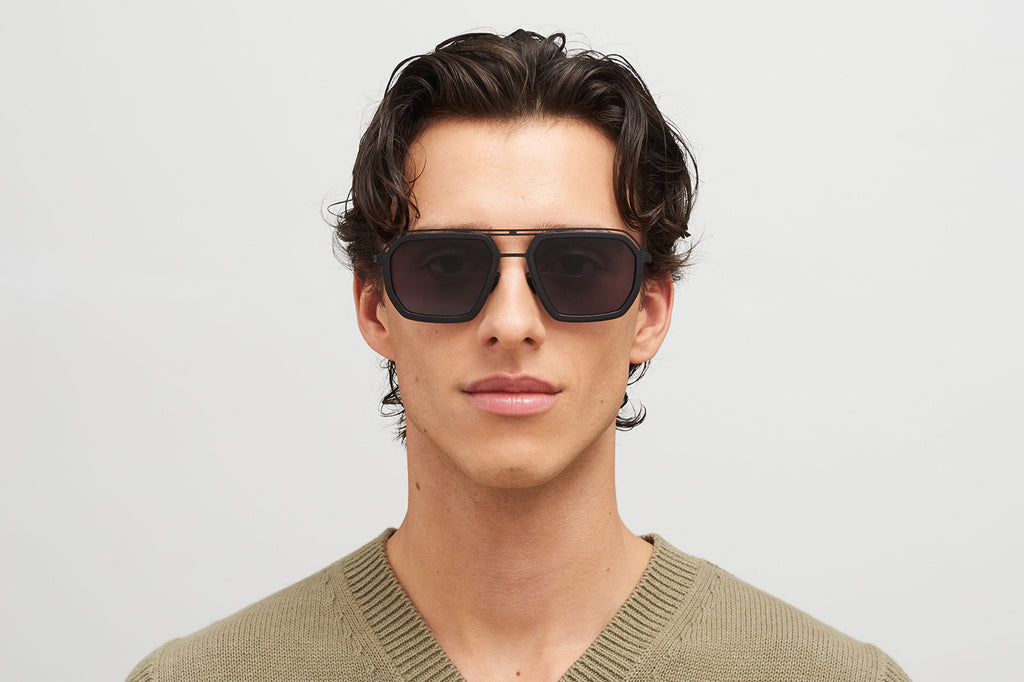 MYKITA - Mojave Sunglasses MH6 - Pitch Black/Black with Cool Grey Solid Lenses